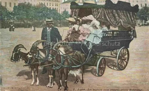 AK / Ansichtskarte LYON 69 Rhone La voiture aux chèvres Place Bellecour