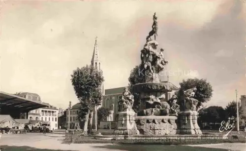 AK / Ansichtskarte TARBES 65 Hautes-Pyrenees Place Marcadieu Fontaine des 4 Vallees