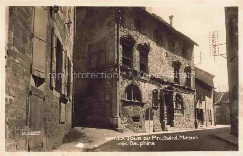 AK / Ansichtskarte La Tour-du-Pin 38 Isere Maison des Dauphins