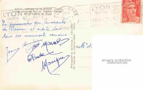 AK / Ansichtskarte Vienne-sur-le-Rhone 38 Isere Vue aerienne sur le Theatre Romain et la Colline de Pipet