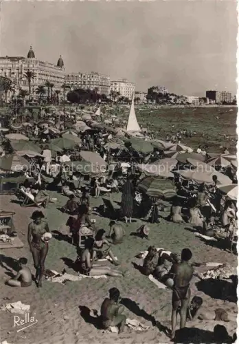 AK / Ansichtskarte CANNES 06 Alpes-Maritimes La Plage de la Croisette et les grands hotels