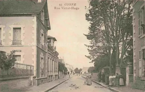 AK / Ansichtskarte COSNE-sur-Loire 58 Nievre Rue Victor Hugo
