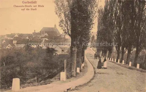 AK / Ansichtskarte Gerbstaedt Gerbstedt Mansfeld-Suedharz Sachsen-Anhalt Chaussée-Strasse mit Blick auf die Stadt