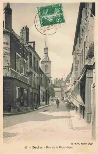AK / Ansichtskarte Decize NEVERS 58 Nievre Rue de la République