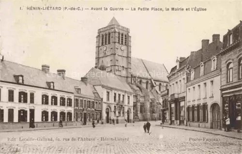 AK / Ansichtskarte Henin-Lietard LENS 62 Pas-de-Calais Avant la guerre Petite Place la Mairie et l'église