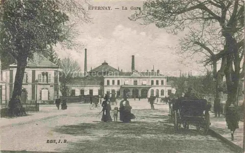 AK / Ansichtskarte EPERNAY 51 Marne La gare Bahnhof