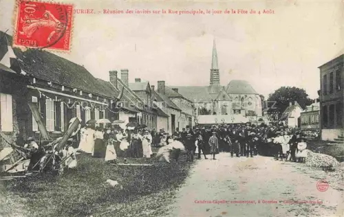 AK / Ansichtskarte Douriez Montreuil 62 Pas-de-Calais Réunion des invités sur la Rue Principale Jour de la Fête du 4 Août