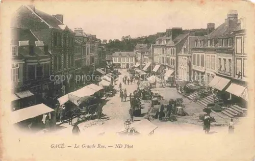 AK / Ansichtskarte Gace ARGENTAN 61 Orne La Grande Rue Marché