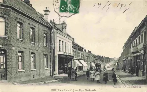 AK / Ansichtskarte Bruay-en-Artois Bruay-la-Buissiere BETHUNE 62 Pas-de-Calais Rue Nationale