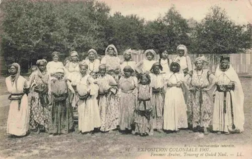 AK / Ansichtskarte Exposition Coloniale Nogent-sur-Marne 1907 Femmes Arabes Touareg Ouled Nail 
