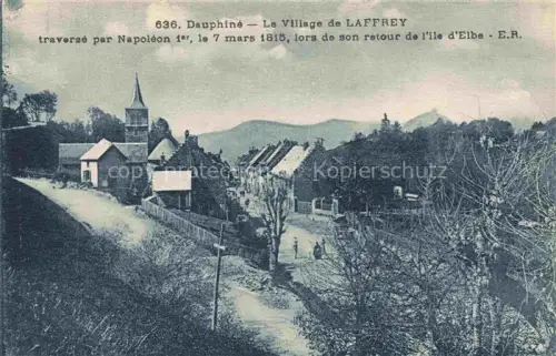 AK / Ansichtskarte Laffrey Laffray GRENOBLE 38 Isere Vue générale du village traversé par Napoléon 1815 lors de son retour de l'Ile d'Elba