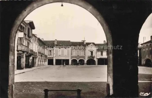 AK / Ansichtskarte Labastide-d Armagnac Mont-de-Marsan 40 Landes Place Notre-Dame Arcades