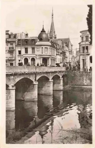 AK / Ansichtskarte Melun 77 Seine-et-Marne Pont de pierre et Rue St. Aspais