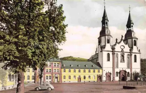 AK / Ansichtskarte Pruem Eifel Rheinland-Pfalz Salvator Basilika mit Amtsgericht und Reginaschule