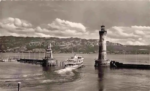 AK / Ansichtskarte Dampfer Binnenschifffahrt Lindau Bodensee Leuchtturm  