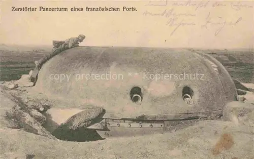 AK / Ansichtskarte Militaria Geschuetze Panzerturm Franzoesisches Forst