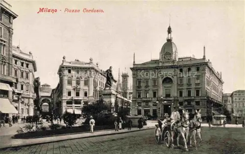 AK / Ansichtskarte MILANO Mailand IT Piazza Cordusio Monumento