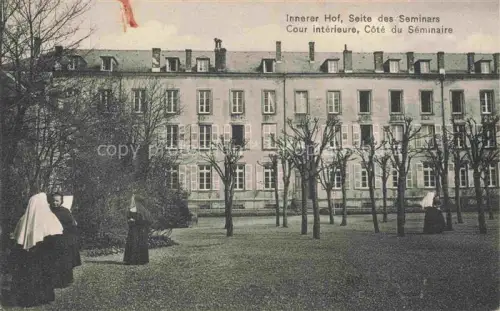 AK / Ansichtskarte Bitsch Bitche 57 Moselle Lothringen Cour intérieure côté du Séminaire Feldpost