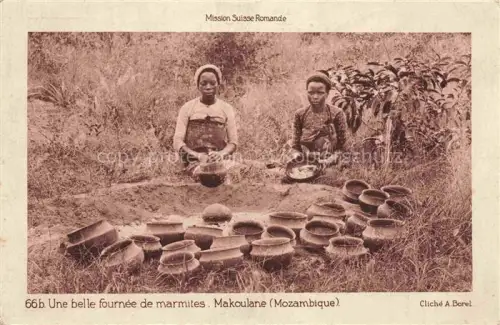 AK / Ansichtskarte Makoulane Makulan Mosambik Mozambique Une belle fournée de marmites