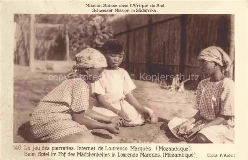 AK / Ansichtskarte Lourenco-Marques Laurenzo-Marques Mosambique Le jeu des pierrettes Internat Mission Suisse dans l'Afrique du Sud