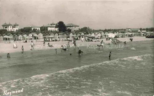 AK / Ansichtskarte Salou Tarragona Costa Dorada ES A la playa