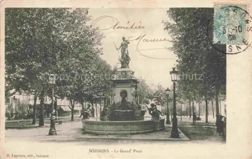 AK / Ansichtskarte Soissons 02 Aisne La Grand Place