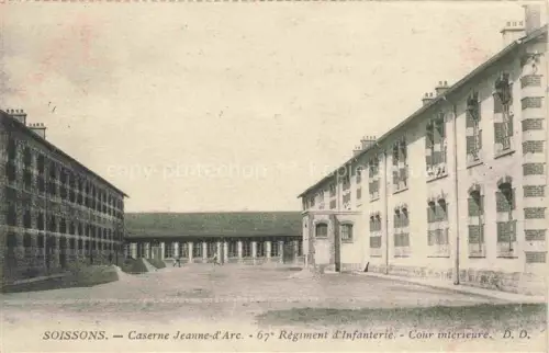 AK / Ansichtskarte Soissons 02 Aisne Caserne Jeanne d'Arc