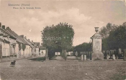 AK / Ansichtskarte Sissonne LAON 02 Aisne Place de la Grande Roize