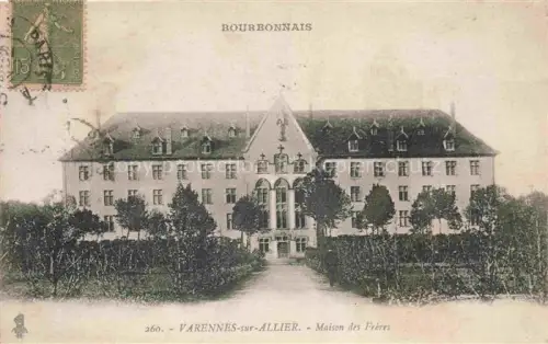 AK / Ansichtskarte Varennes-sur-Allier VICHY 03 Allier Maison des Freres