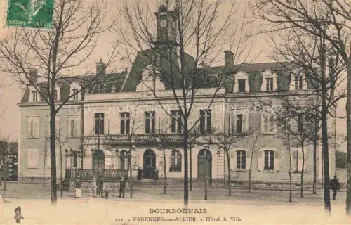 AK / Ansichtskarte Varennes-sur-Allier VICHY 03 Allier Hotel de Ville