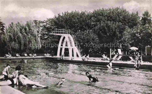 AK / Ansichtskarte VICHY 03 Allier La Piscine du Sporting Club