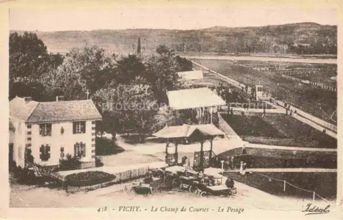 AK / Ansichtskarte VICHY 03 Allier Le Champ de Courses Le Pesage