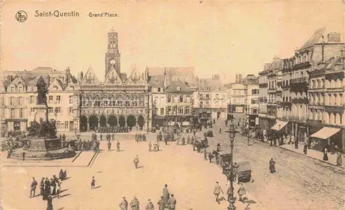 AK / Ansichtskarte Saint-Quentin 02 Aisne Grand Place