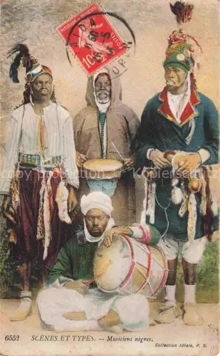 AK / Ansichtskarte Trommler Drummer Batteur Tamborilero-- Scenes et Types 