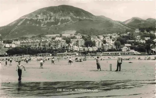AK / Ansichtskarte Penmaenmawr Conwy Wales UK Am Strand