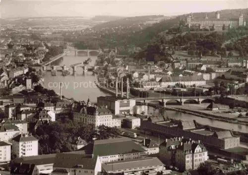 AK / Ansichtskarte WueRZBURG Bayern Panorama mit Mainbruecken Festung Marienberg