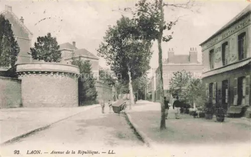 AK / Ansichtskarte LAON 02 Aisne Avenue de la Republique