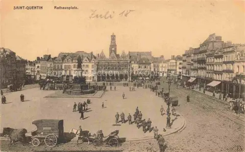 AK / Ansichtskarte Saint-Quentin 02 Aisne Rathausplatz