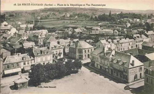AK / Ansichtskarte La Ferte-Bernard MAMERS 72 Sarthe Place de la République et vue panoramique