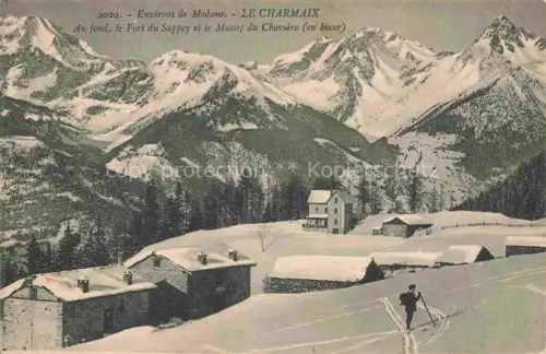 AK / Ansichtskarte Le Charmaix Modane Saint-Jean-de-Maurienne 73 Savoie Vue panoramique en hiver au fond le Fort du Sappey et Massif du Chavière