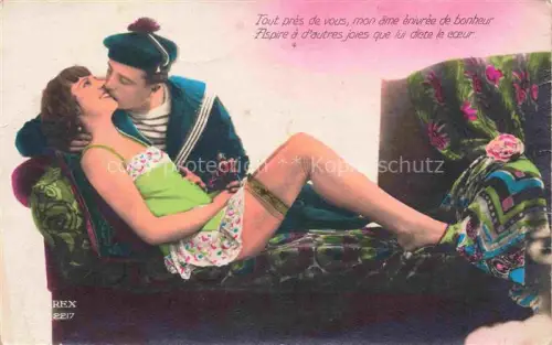AK / Ansichtskarte Foto REX Nr. 2217 Kuss Matrose Frau