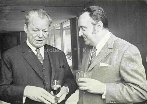 AK / Ansichtskarte BRANDT Willy (1913-1992) Politik Deutschland SPD Mit freundlicher Empfelung