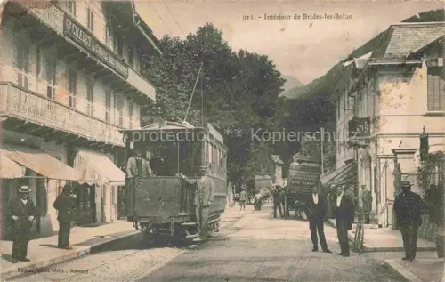 AK / Ansichtskarte Brides-les-Bains Albertville 73 Savoie Au centre Tram