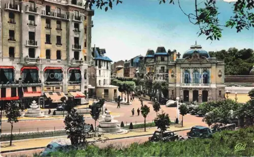 AK / Ansichtskarte Chatelguyon Chatel-Guyon 63 Puy-de-Dome Place Brosson