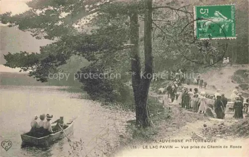 AK / Ansichtskarte Volvic Riom 63 Puy-de-Dome Aux bords du lac vue prise du Chemin de Ronde