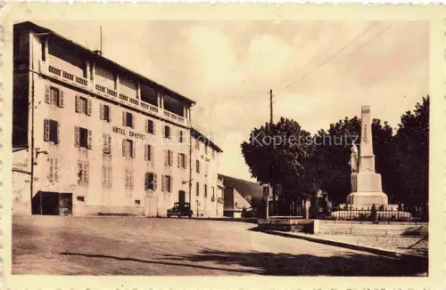 AK / Ansichtskarte Hauteville-Lompnes Belley 01 Ain Place de l'Hotel de Ville Hotel Charvet Monument aux Morts