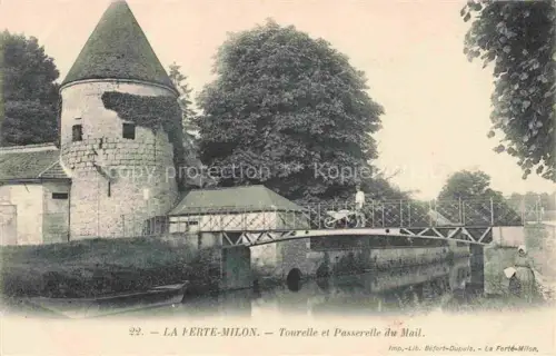 AK / Ansichtskarte La Ferte-Milon Chateau-Thierry 02 Aisne Tourelle et Passerelle du Mail