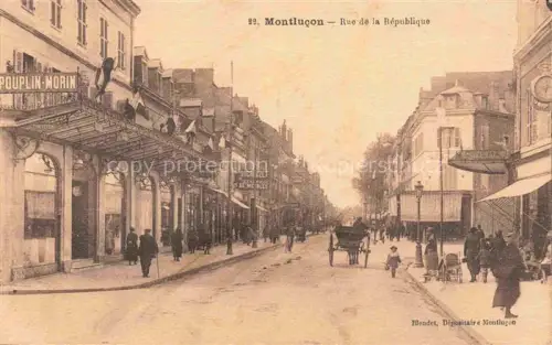 AK / Ansichtskarte MONTLUCON 03 Allier Rue de la Republique
