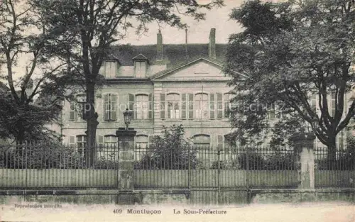 AK / Ansichtskarte MONTLUCON 03 Allier La Sous Prefecture
