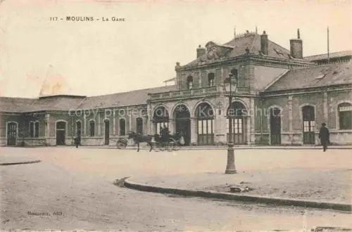 AK / Ansichtskarte Moulins  03 Allier La Gare